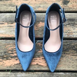 NEW London bought  MARKS&SPENCER Kitten Heels (8)